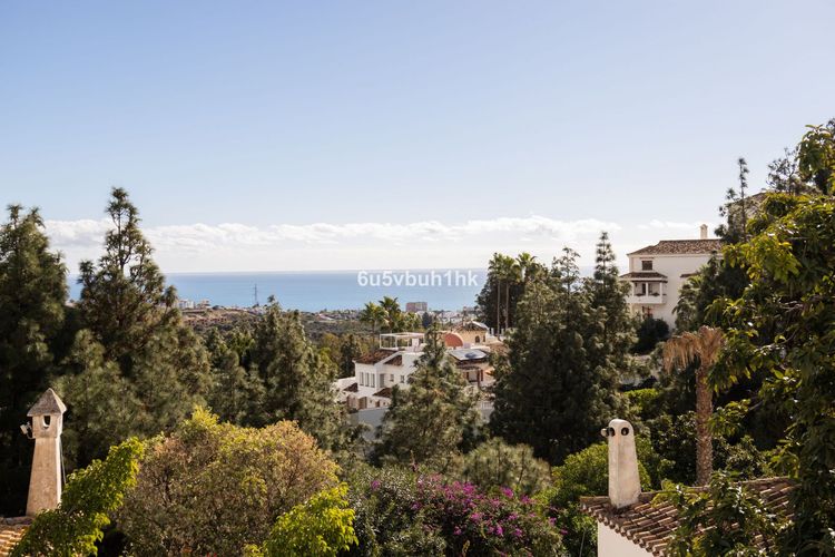 House | Resale in Mijas Costa in Mijas Costa, Costa del Sol - Photo 2