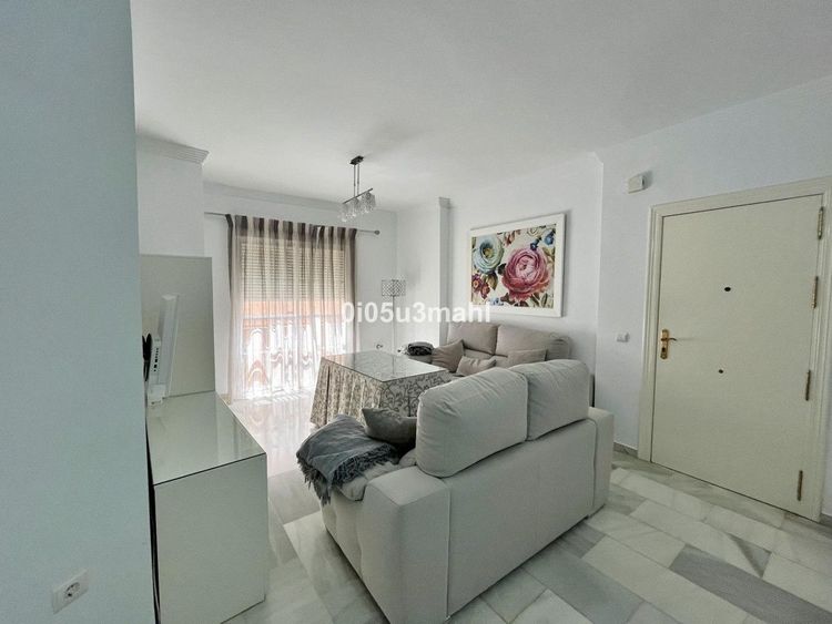 Apartment | Resale in Málaga in Málaga, Málaga City Others, Costa del Sol - Photo 4