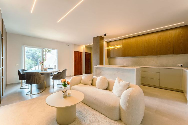 Apartment | Resale in Aloha in Aloha, Nueva Andalucía, Costa del Sol - Photo 2