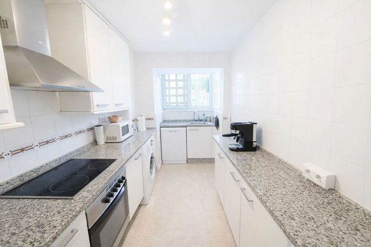 Apartment | Resale in Casares Playa in Casares Playa, Costa del Sol - Photo 5