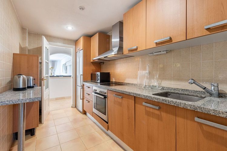 Penthouse | Resale in Los Arqueros in Los Arqueros, Costa del Sol - Photo 5