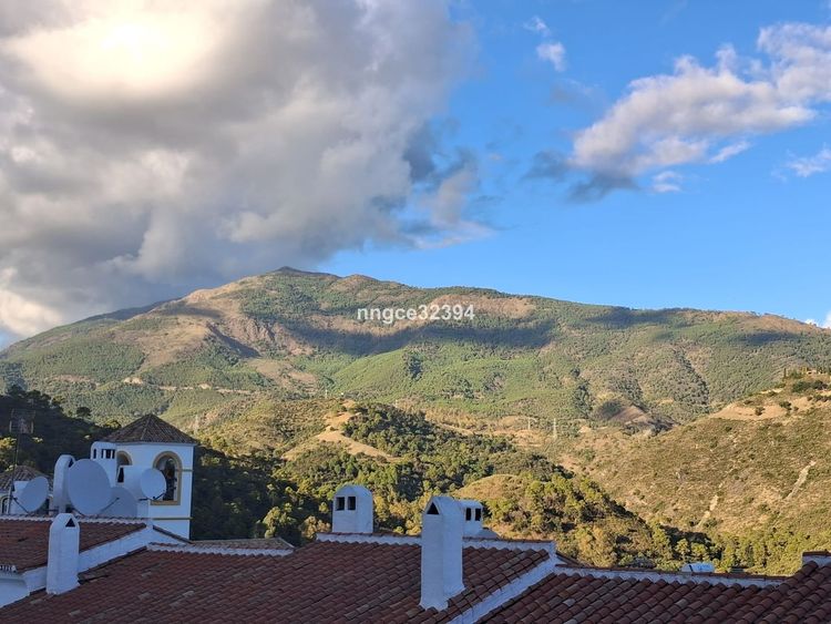 Penthouse | Resale in Benahavís in Benahavís Others, Costa del Sol - Photo 4