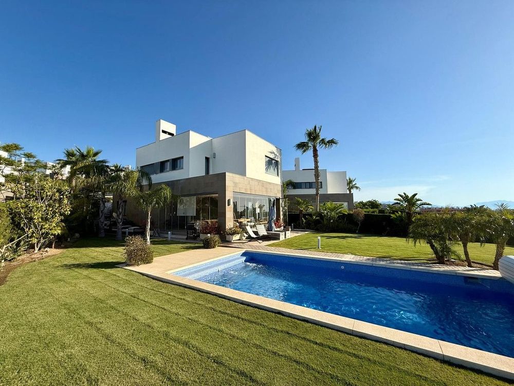 House | Resale in Manilva in Manilva Others, Costa del Sol - Main property photo