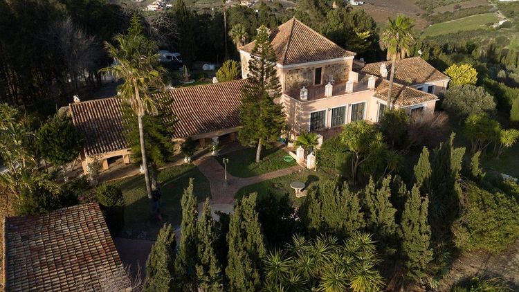 House | Resale in Manilva in Manilva Others, Costa del Sol - Photo 2