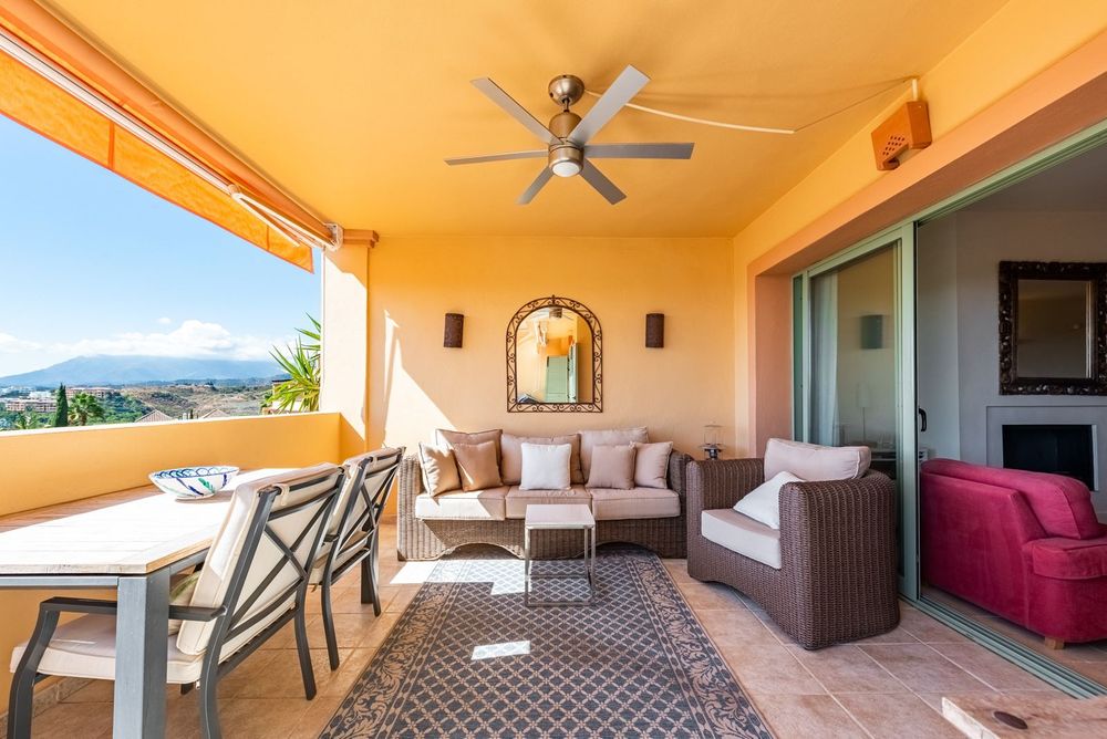 Apartment | Resale in Los Flamingos in Los Flamingos, Costa del Sol - Main property photo