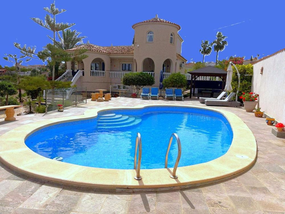 House | Resale in Almoradi in Costa Blanca - Main property photo