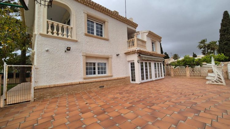 House | Resale in Orihuela in Orihuela, Costa Blanca - Photo 4