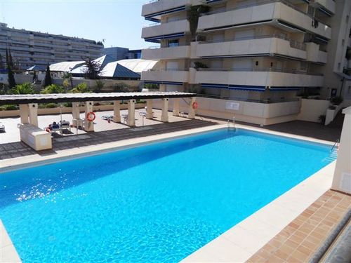 Apartment | Resale in Puerto Banús - Development photo 1