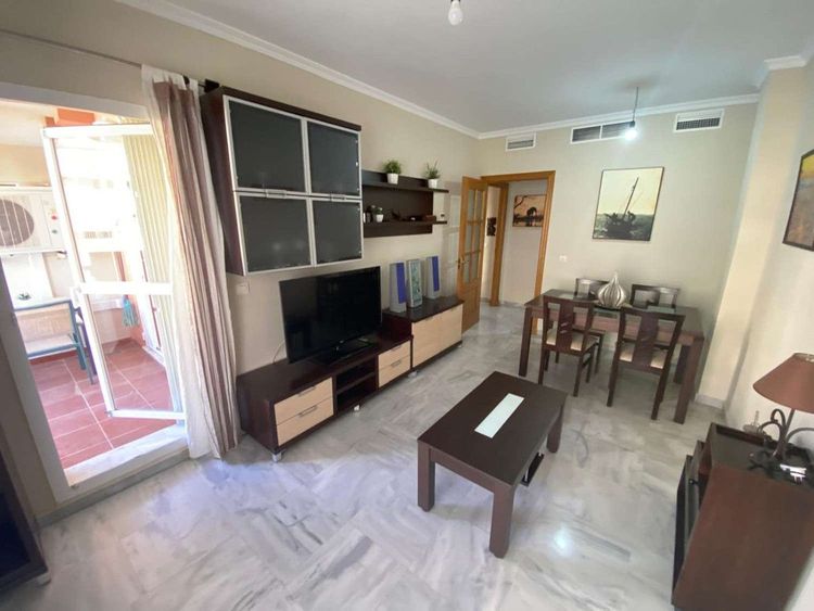 Apartment | Resale in Benalmadena in Benalmadena Others, Costa del Sol - Photo 4