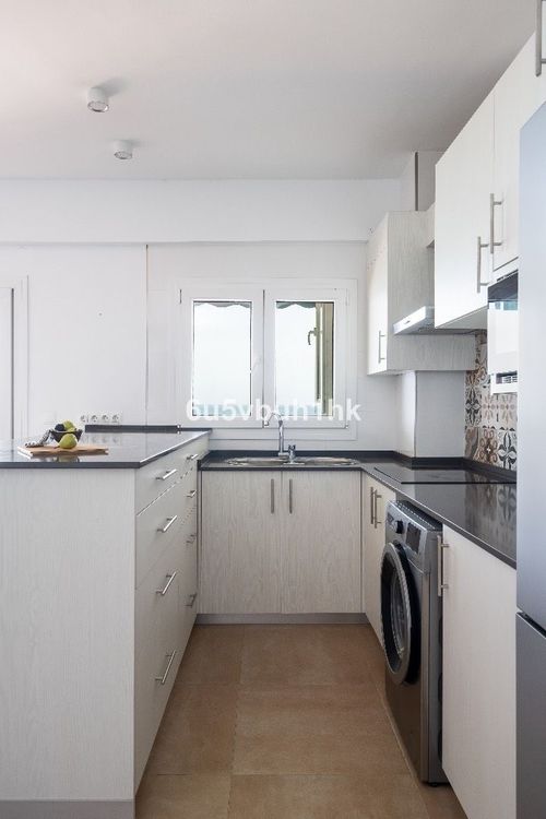 Apartment | Resale in Fuengirola in Fuengirola Others, Costa del Sol - Photo 5