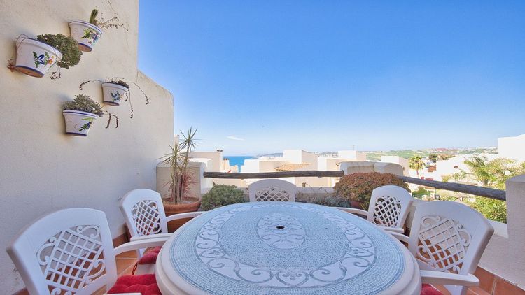 Apartment | Resale in Casares in Casares Others, Costa del Sol - Photo 4