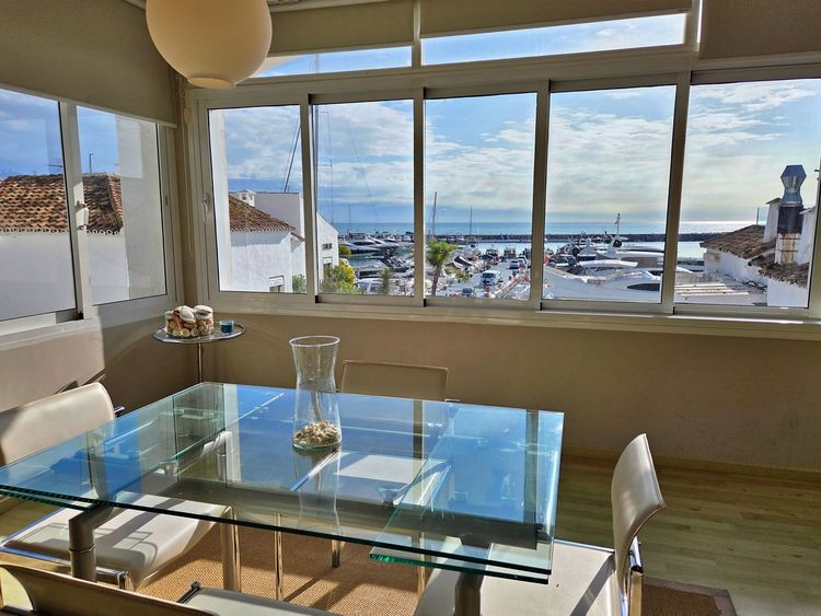 Apartment | Resale in Puerto Banús in Puerto Banús, Costa del Sol - Photo 3