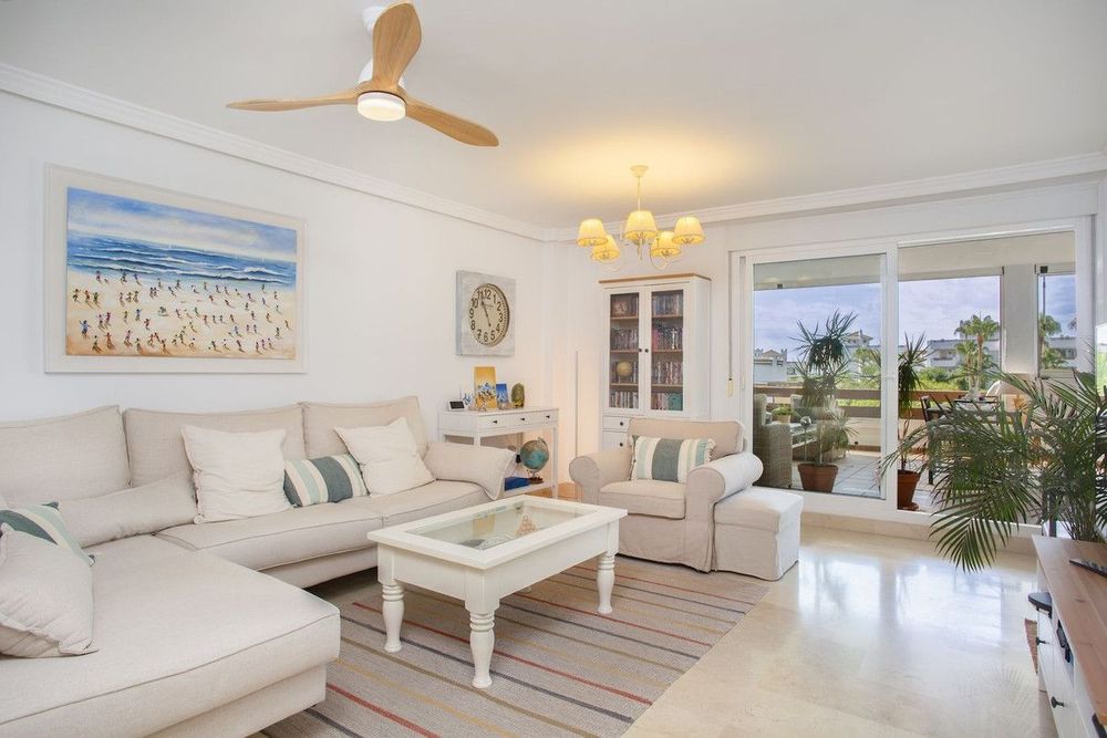 Apartment | Resale in Selwo in Selwo, Costa del Sol - Main property photo