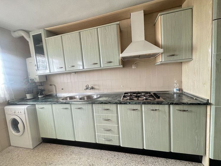 Apartment | Resale in Málaga in Málaga, Costa del Sol - Photo 5