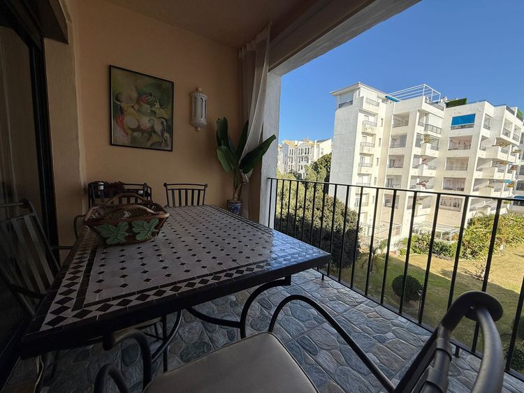 Apartment | Resale in Puerto Banús in Puerto Banús, Costa del Sol - Photo 2