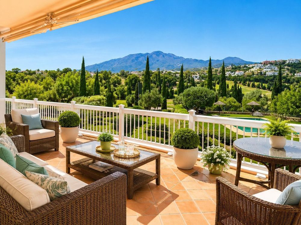 Penthouse | Resale in Los Flamingos in Los Flamingos, Costa del Sol - Main property photo