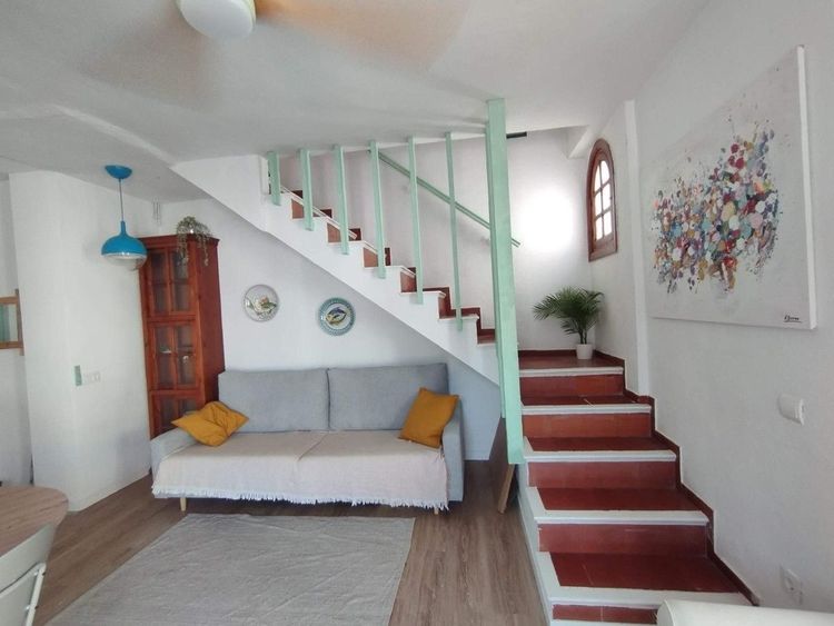 House | Resale in Estepona in Estepona, Costa del Sol - Photo 3