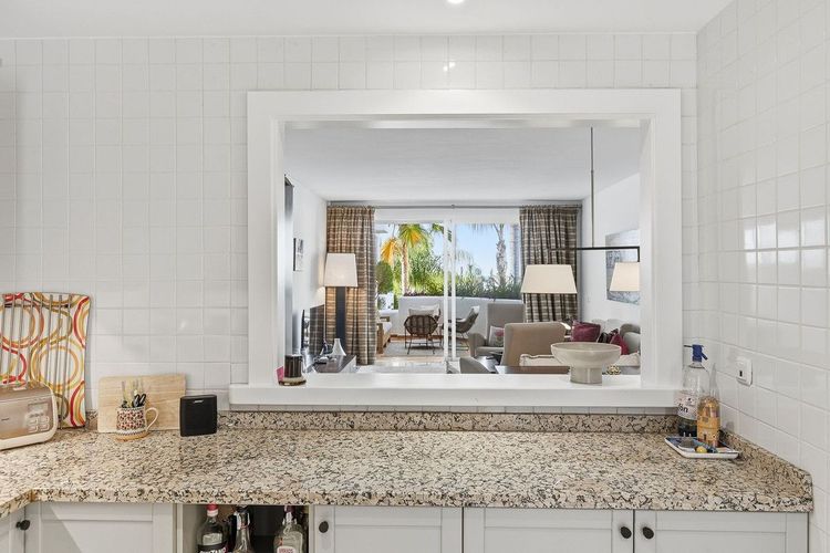 Apartment | Resale in Nueva Andalucía - Development photo 1