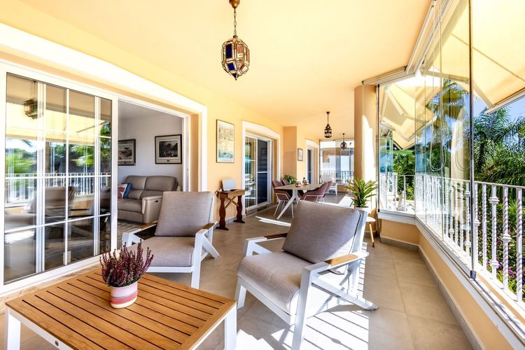 Apartment | Resale in Alhaurin Golf in Alhaurin Golf, Costa del Sol - Photo 2