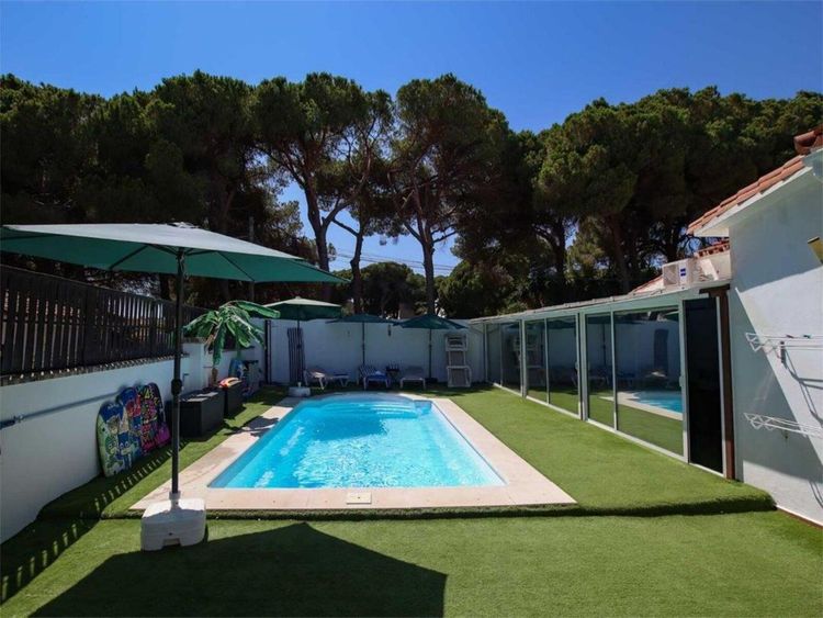 listing card gallery