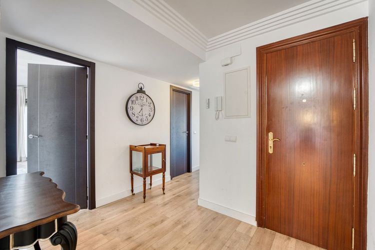 Penthouse | Resale in Estepona in Estepona, Costa del Sol - Photo 3