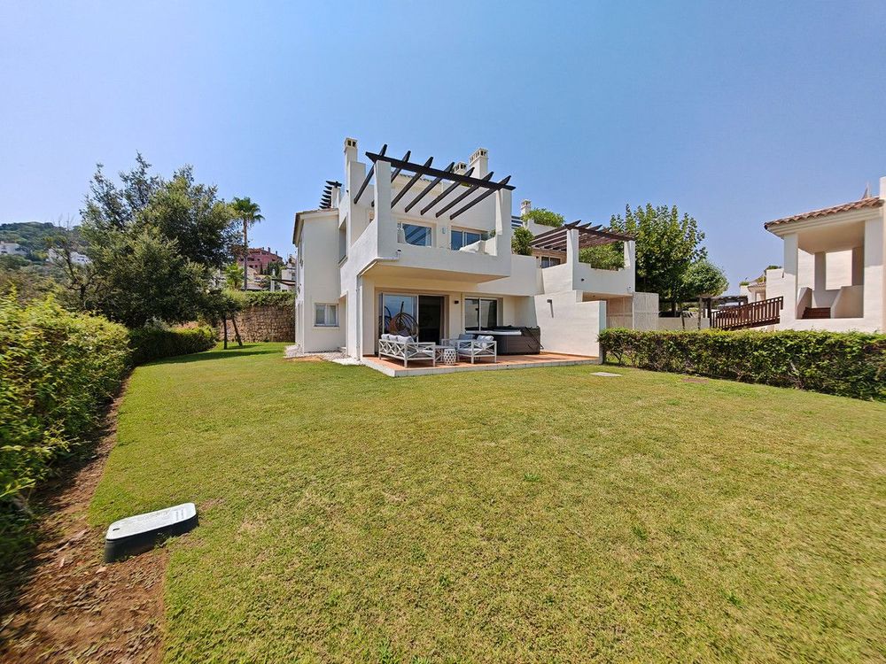 Apartment | Resale in La Mairena - Property photo 1