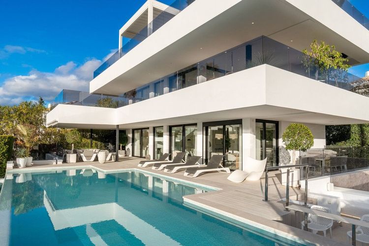 House | Resale in Marbella in Marbella Others, Costa del Sol - Photo 5