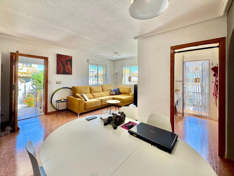 House | Resale in Los Altos in Los Altos, Costa Blanca - Photo 3