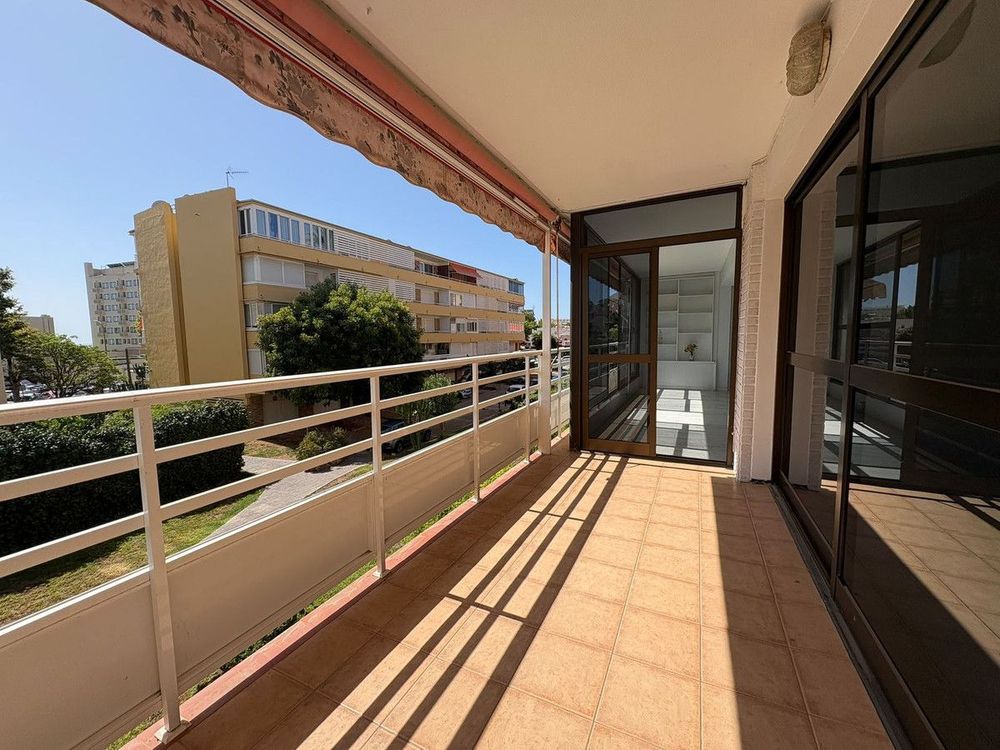 Apartment | Resale in La Carihuela in La Carihuela, Costa del Sol - Main property photo