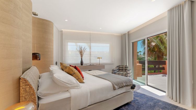 Apartment | Resale in Los Monteros in Los Monteros, Costa del Sol - Photo 4