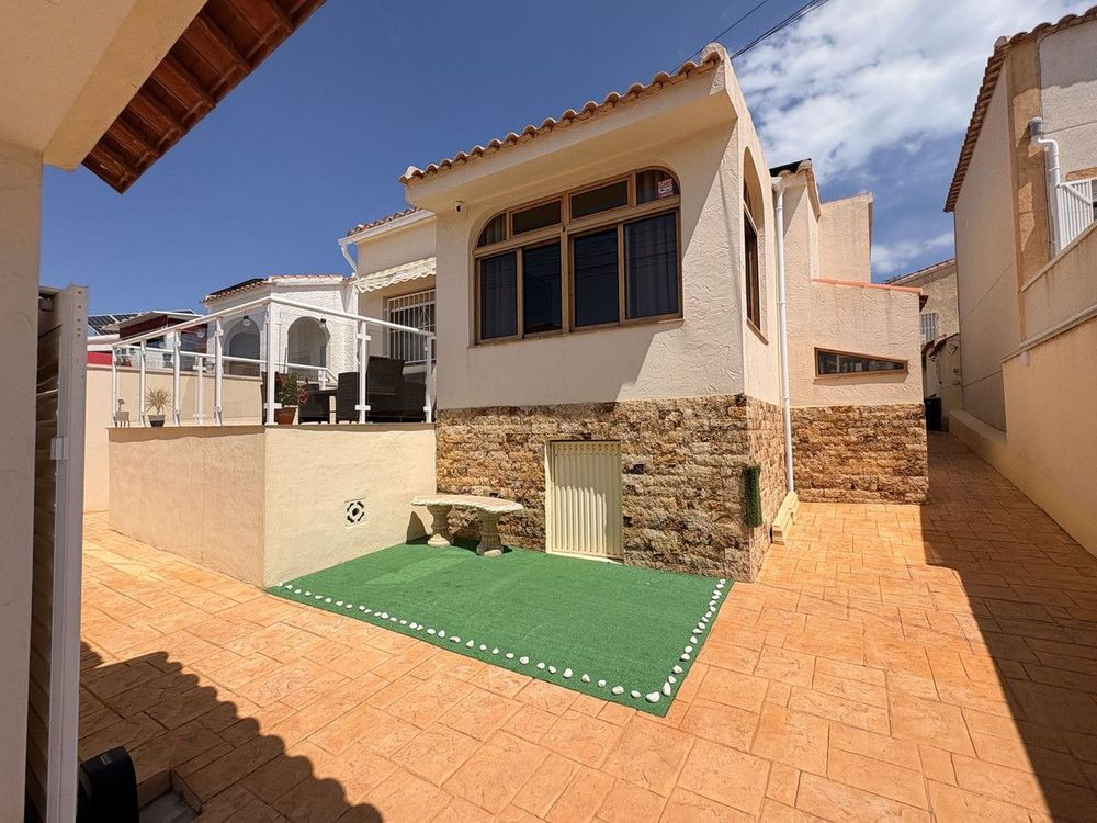 House | Resale in La Marina in La Marina, Costa Blanca - Main property photo
