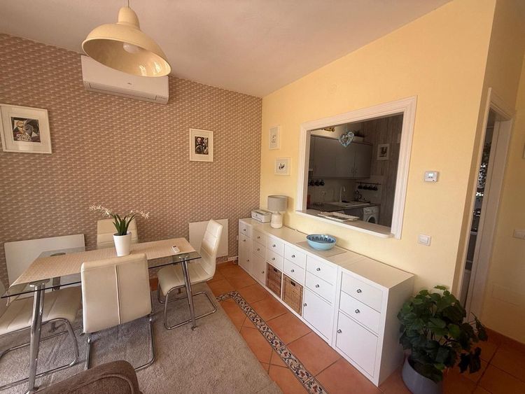 House | Resale in Valtocado in Valtocado, Costa del Sol - Photo 5