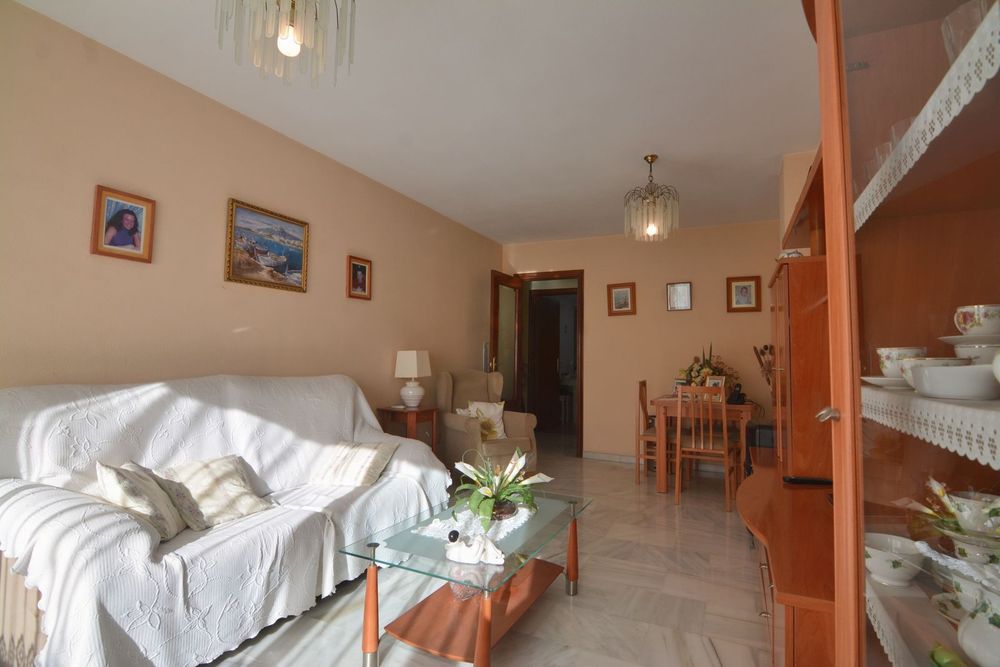 Apartment | Resale in Las Lagunas in Las Lagunas, Costa del Sol - Main property photo