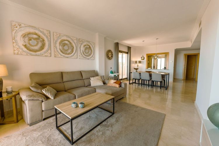 Apartment | Resale in Atalaya in Atalaya, Costa del Sol - Photo 4