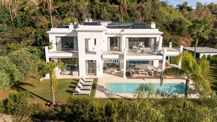 House | Resale in Monte Halcones - Development photo 1