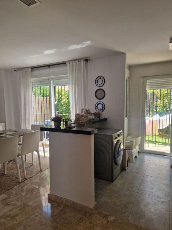 House | Resale in Nueva Andalucía in Nueva Andalucía Others, Costa del Sol - Photo 4