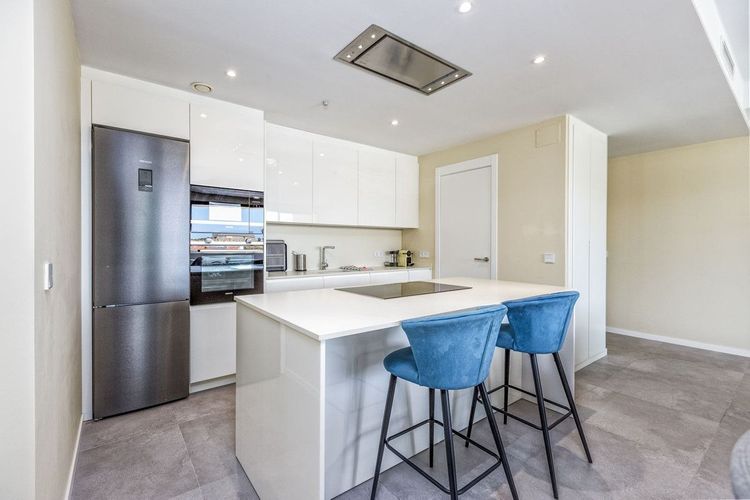 Apartment | Resale in Fuengirola in Fuengirola Others, Costa del Sol - Photo 4