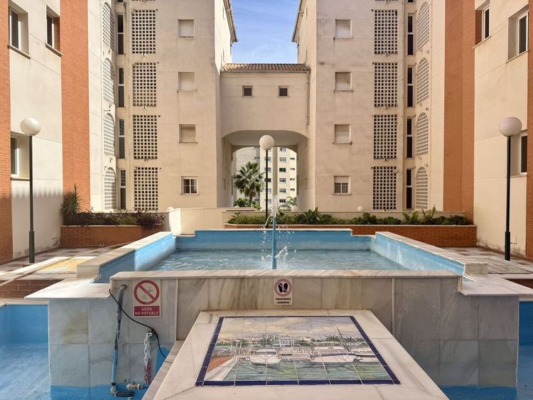 Apartment | Resale in Estepona in Estepona, Costa del Sol - Photo 2