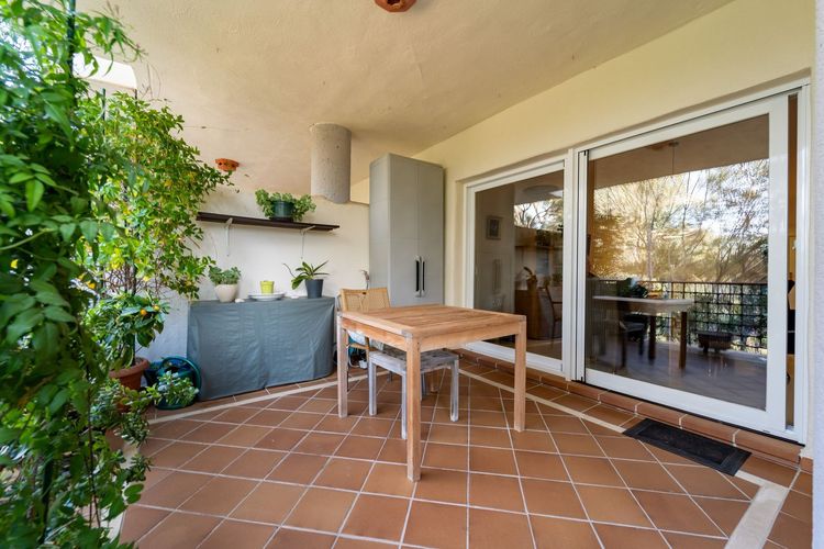 Apartment | Resale in Elviria in Elviria, Costa del Sol - Photo 3