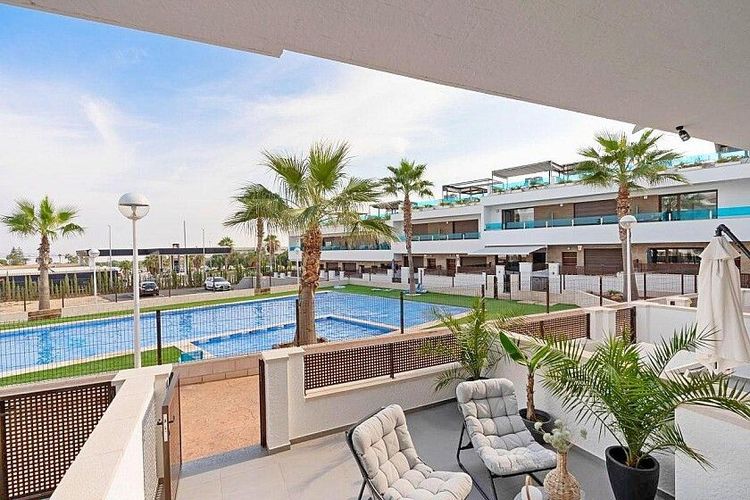 House | Resale in Los Altos in Los Altos, Costa Blanca - Photo 4
