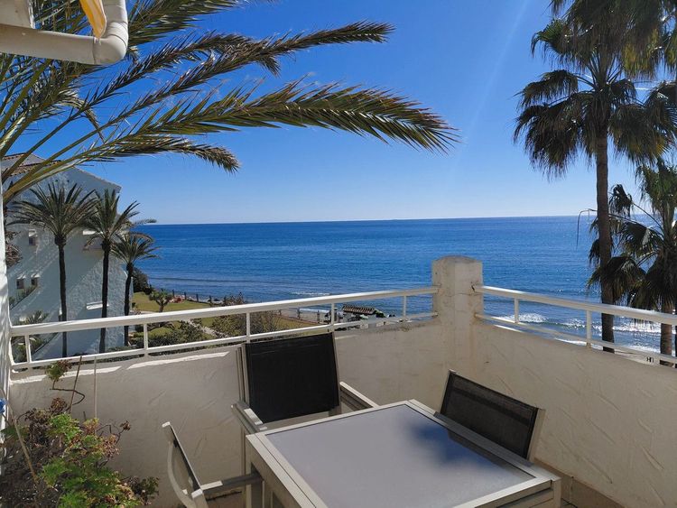 Penthouse | Resale in Marbesa in Marbesa, Costa del Sol - Photo 3