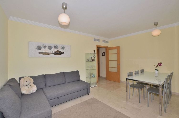 Apartment | Resale in Benalmadena in Benalmadena Others, Costa del Sol - Photo 5