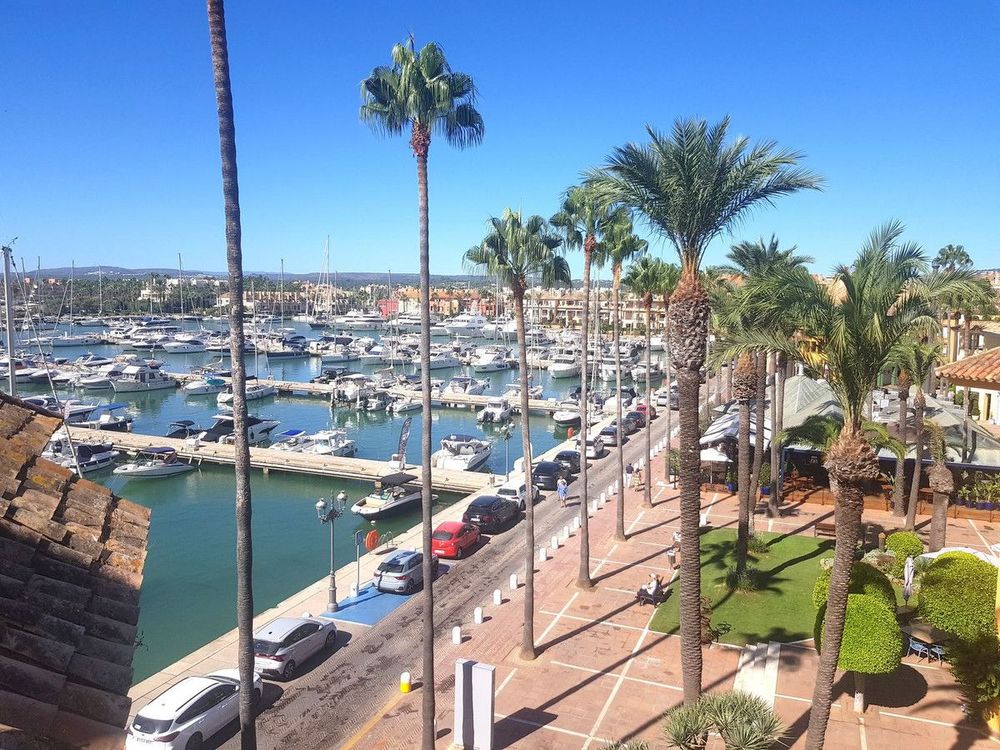 Penthouse | Resale in Sotogrande Marina in Sotogrande Marina, Costa del Sol - Main property photo