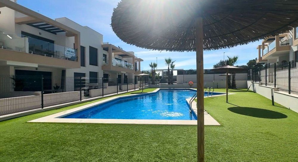 House | Resale in Villamartin in Villamartin, Costa Blanca - Main property photo