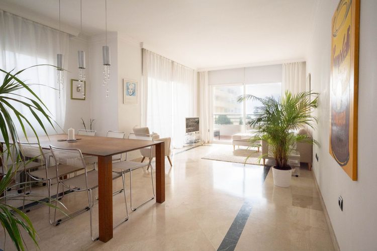 Apartment | Resale in Marbella in Marbella Pueblo, Costa del Sol - Photo 4