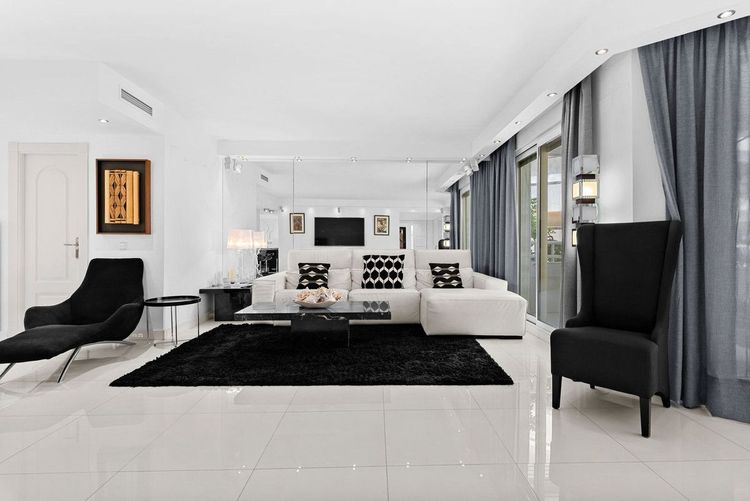 Apartment | Resale in Marbella in Marbella Others, Costa del Sol - Photo 4