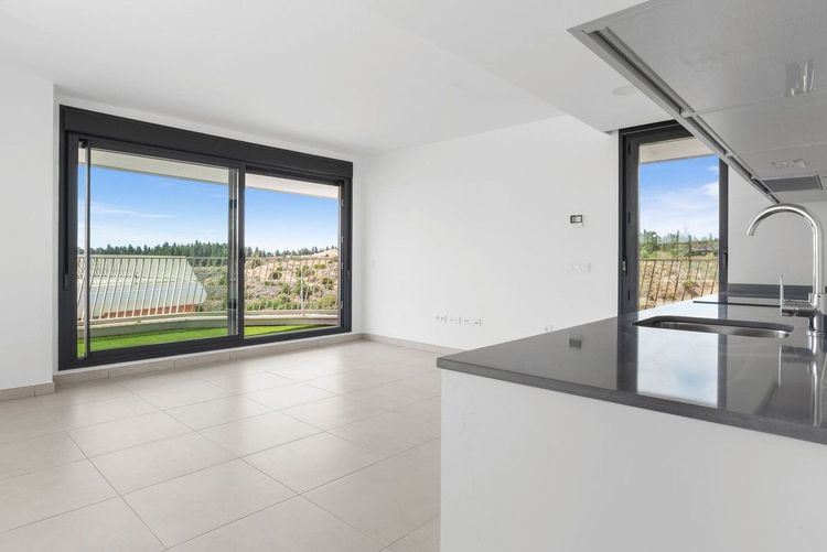 Apartment | Resale in Mijas in Mijas Others, Costa del Sol - Photo 5