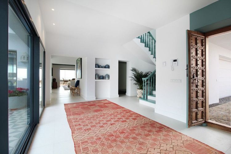 House | Resale in Guadalmina Baja in Guadalmina Baja, Costa del Sol - Photo 3