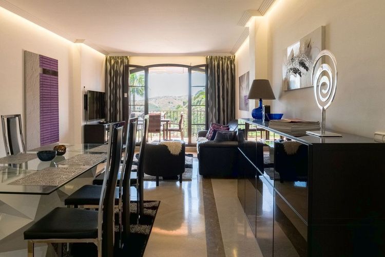 Apartment | Resale in Los Arqueros in Los Arqueros, Costa del Sol - Photo 3