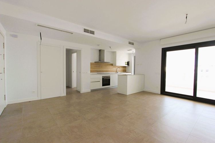 Apartment | Resale in Estepona in Estepona, Costa del Sol - Photo 2